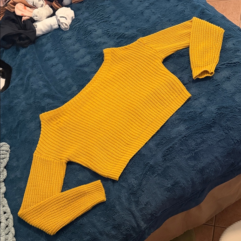 Cropped knit sweater